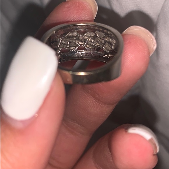 silver chunky ring - Picture 5 of 6